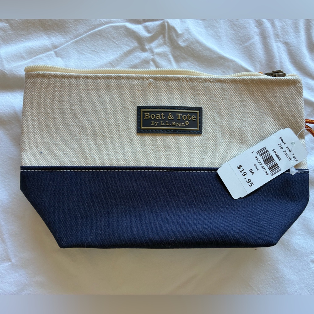 L.L. Bean Boat & Tote Two-Tone Navy and Cream Canvas Toiletry Pouch